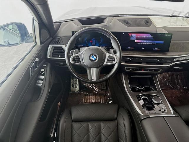 Photo of 2023 Skyscraper Grey Metallic BMW X7