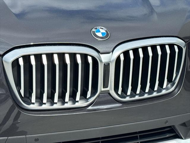 Photo of 2024 Dark Graphite Metallic BMW X3