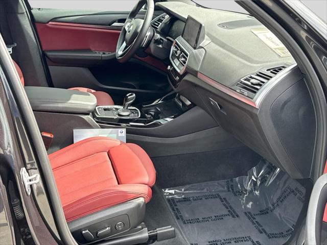 Photo of 2024 Dark Graphite Metallic BMW X3