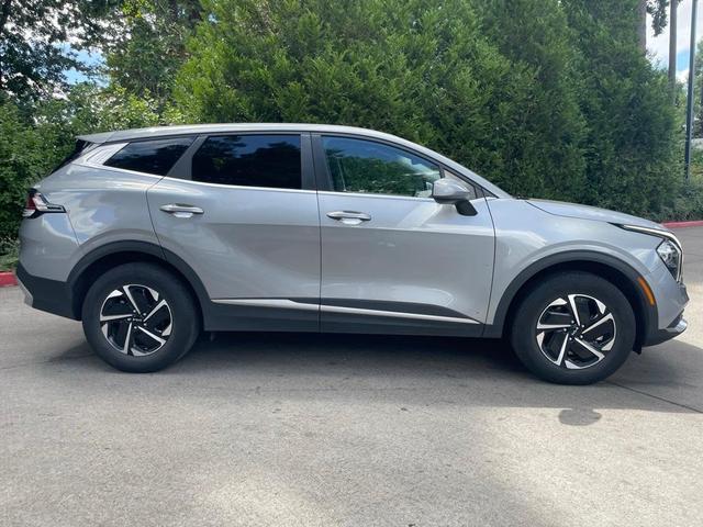 Photo of 2023 Steel Gray Kia Sportage Hybrid