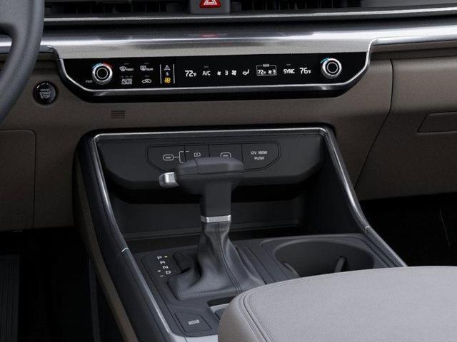 Photo of 2026 Snow White Pearl Kia Carnival