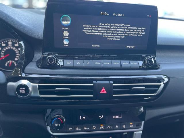 Photo of 2023 Snow White Pearl Kia Seltos