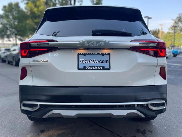 Photo of 2023 Snow White Pearl Kia Seltos