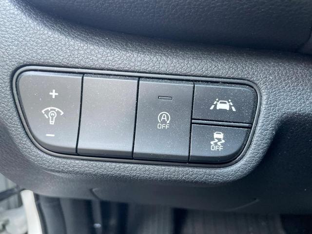 Photo of 2023 Snow White Pearl Kia Seltos