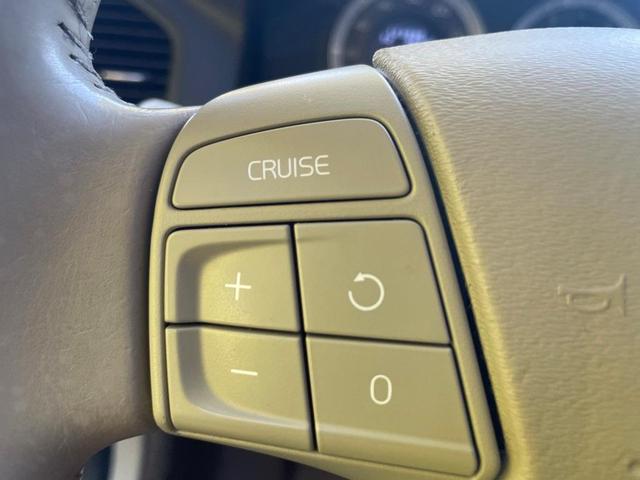 Photo of 2010 White Volvo XC60