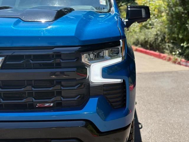 Photo of 2022 Glacier Blue Metallic Chevrolet Silverado 1500