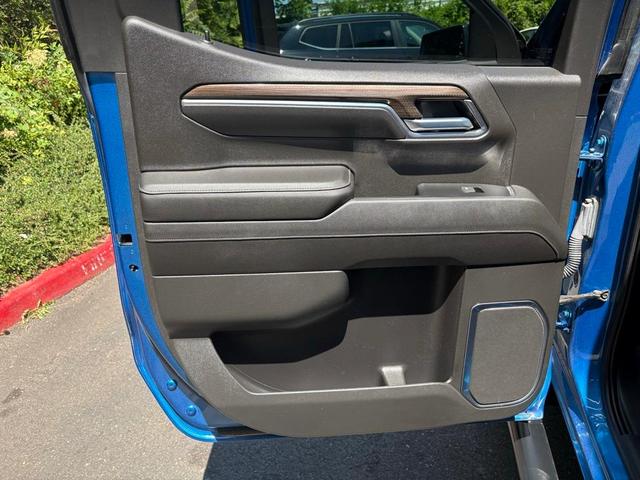 Photo of 2022 Glacier Blue Metallic Chevrolet Silverado 1500