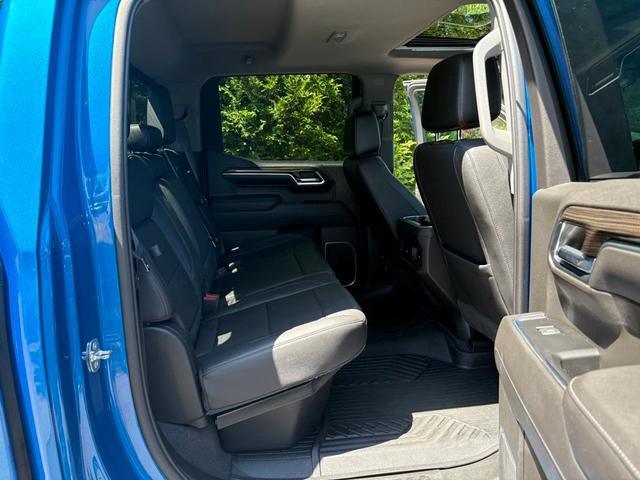 Photo of 2022 Glacier Blue Metallic Chevrolet Silverado 1500