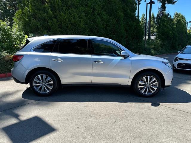 Photo of 2015 Silver Acura MDX