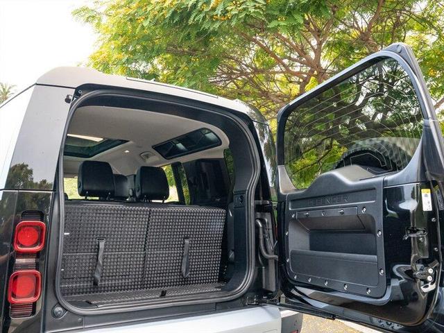 Photo of 2022 Santorini Black Metallic Land Rover Defender