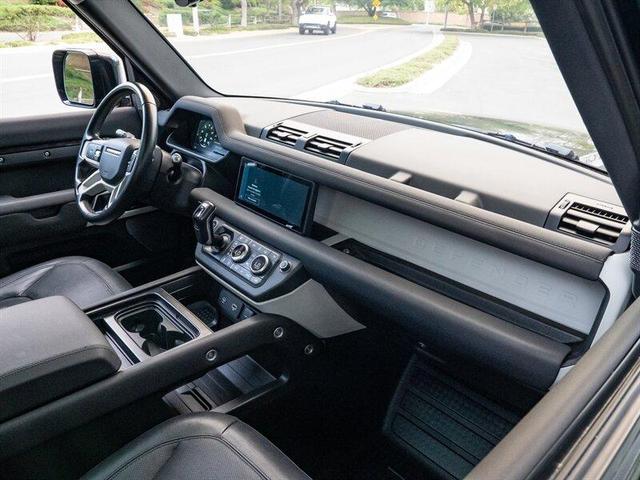 Photo of 2022 Santorini Black Metallic Land Rover Defender
