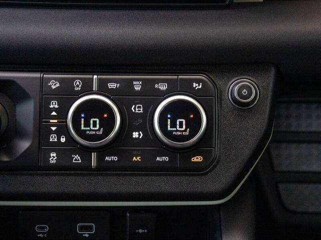 Photo of 2022 Santorini Black Metallic Land Rover Defender