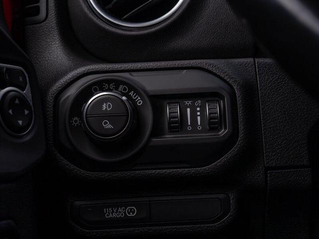 Photo of 2020 Red Jeep Gladiator