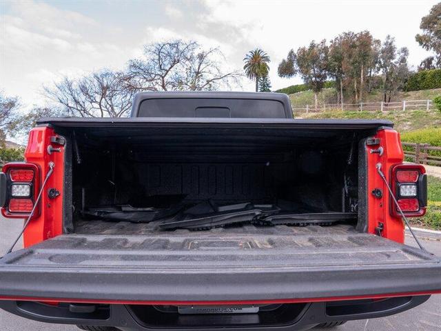 Photo of 2020 Red Jeep Gladiator