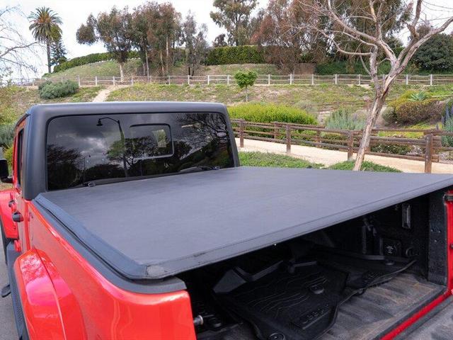 Photo of 2020 Red Jeep Gladiator