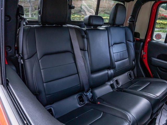 Photo of 2020 Red Jeep Gladiator