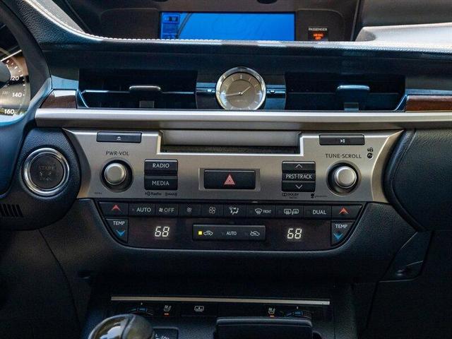 Photo of 2014 Gray Lexus ES 350