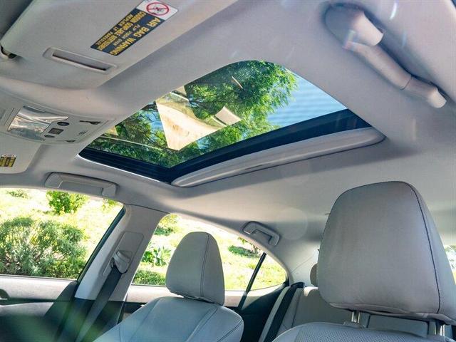 Photo of 2014 Gray Lexus ES 350