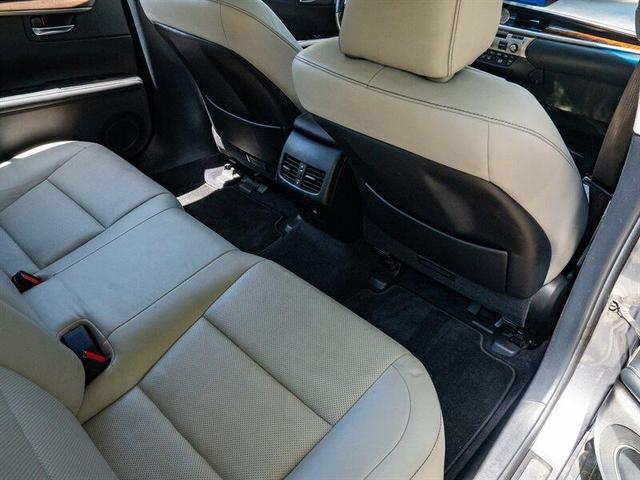 Photo of 2014 Gray Lexus ES 350