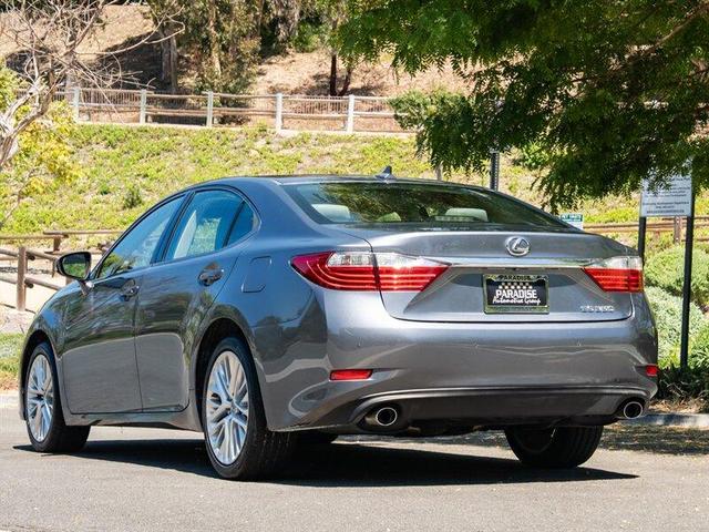 Photo of 2014 Gray Lexus ES 350