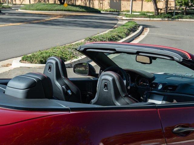 Photo of 2017 Red Maserati GranTurismo