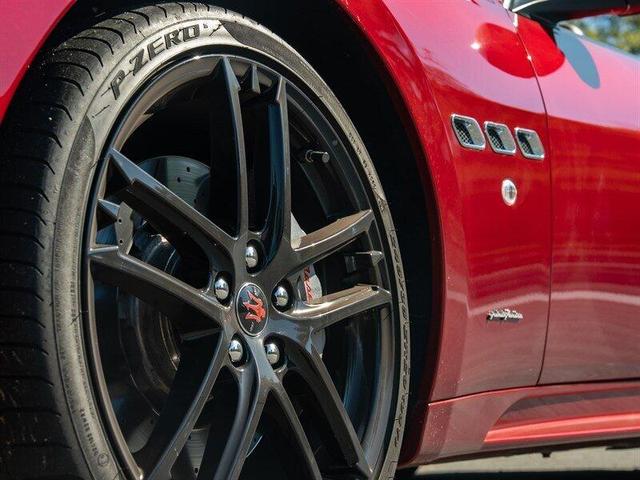 Photo of 2017 Red Maserati GranTurismo