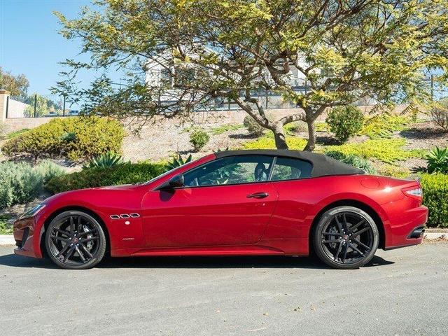 Photo of 2017 Red Maserati GranTurismo