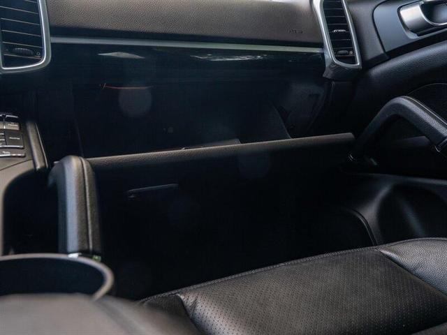 Photo of 2018 Black Porsche Cayenne