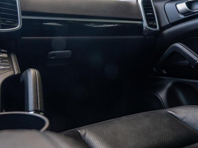 Photo of 2018 Black Porsche Cayenne