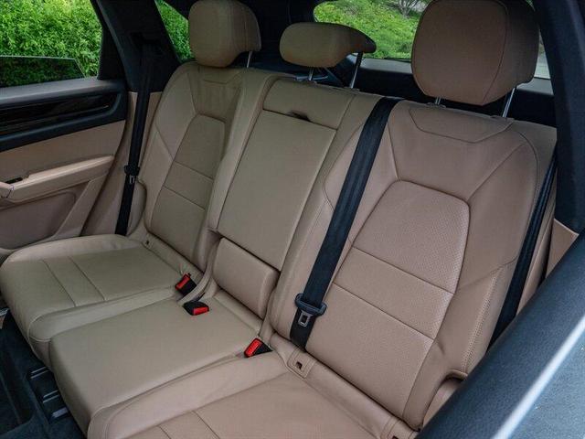 Photo of 2020 White Porsche Cayenne