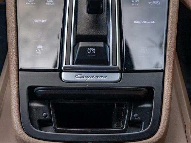 Photo of 2020 White Porsche Cayenne