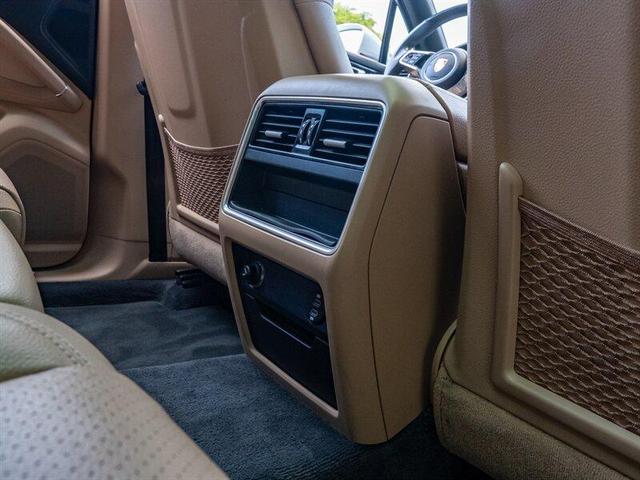 Photo of 2020 White Porsche Cayenne