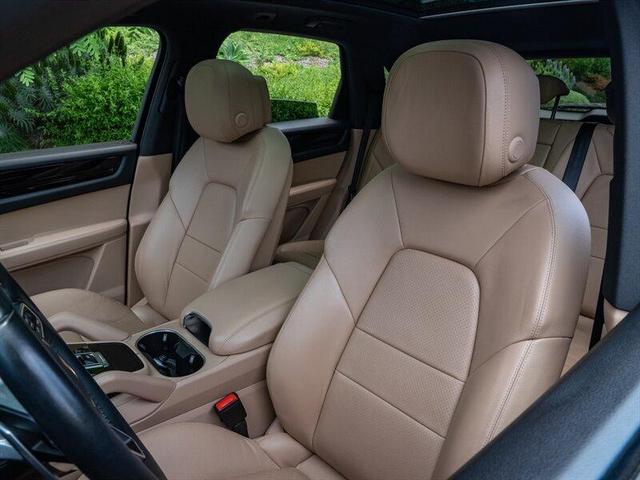 Photo of 2020 White Porsche Cayenne