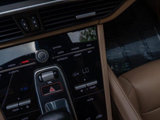 Photo of 2020 White Porsche Cayenne