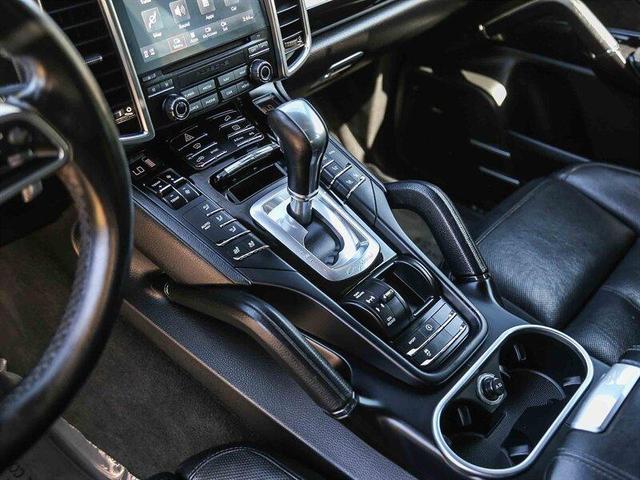 Photo of 2018 Gray Porsche Cayenne