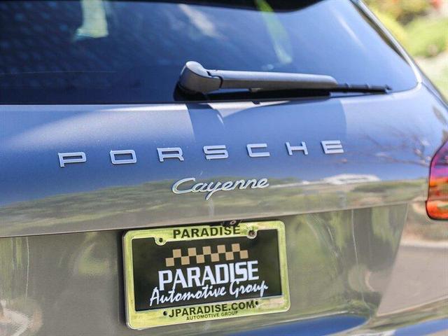Photo of 2018 Gray Porsche Cayenne