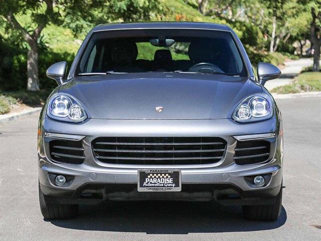 Photo of 2018 Gray Porsche Cayenne
