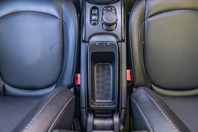 Photo of 2019 Midnight Black Metallic MINI Clubman