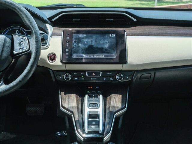Photo of 2019 White Honda Clarity Plug-In Hybrid