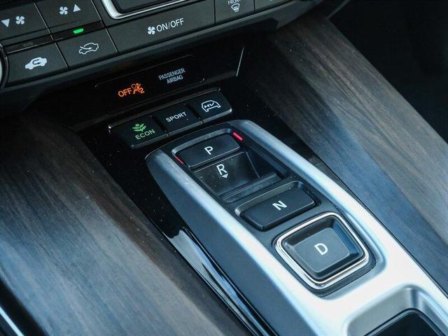Photo of 2019 White Honda Clarity Plug-In Hybrid