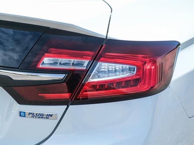 Photo of 2019 White Honda Clarity Plug-In Hybrid