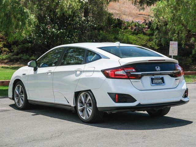 Photo of 2019 White Honda Clarity Plug-In Hybrid