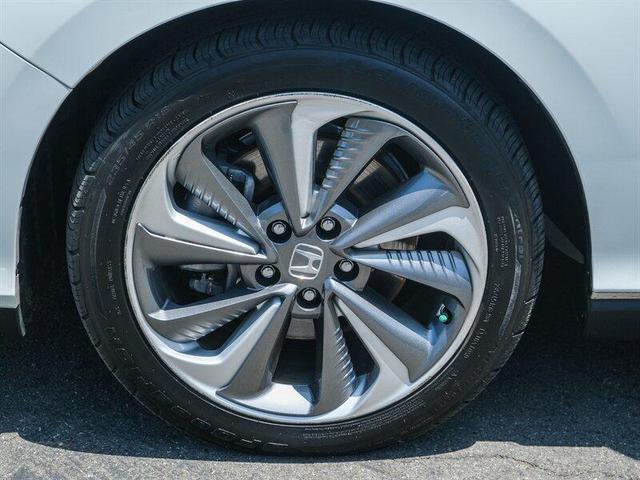 Photo of 2019 White Honda Clarity Plug-In Hybrid