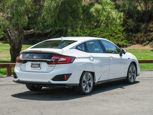 Photo of 2019 White Honda Clarity Plug-In Hybrid