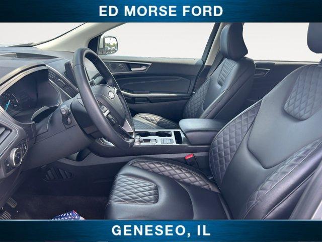 Photo of 2024 Iconic Silver Metallic Ford Edge