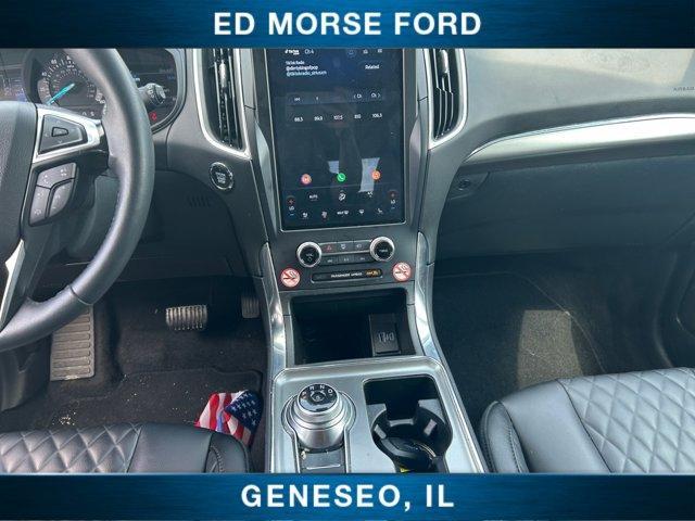 Photo of 2024 Iconic Silver Metallic Ford Edge