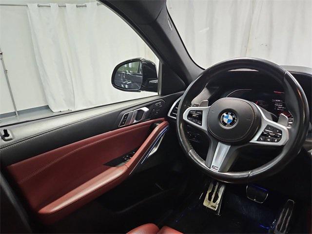 Photo of 2020 Carbon Black Metallic BMW X6