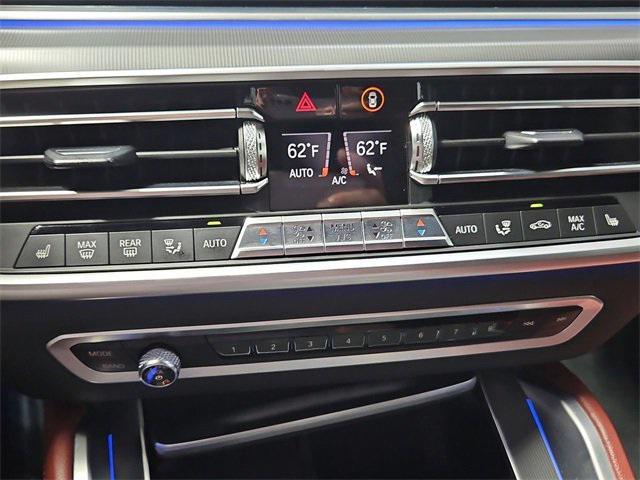 Photo of 2020 Carbon Black Metallic BMW X6