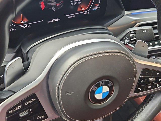 Photo of 2020 Carbon Black Metallic BMW X6