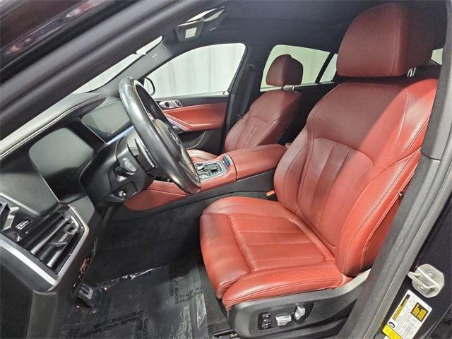Photo of 2020 Carbon Black Metallic BMW X6